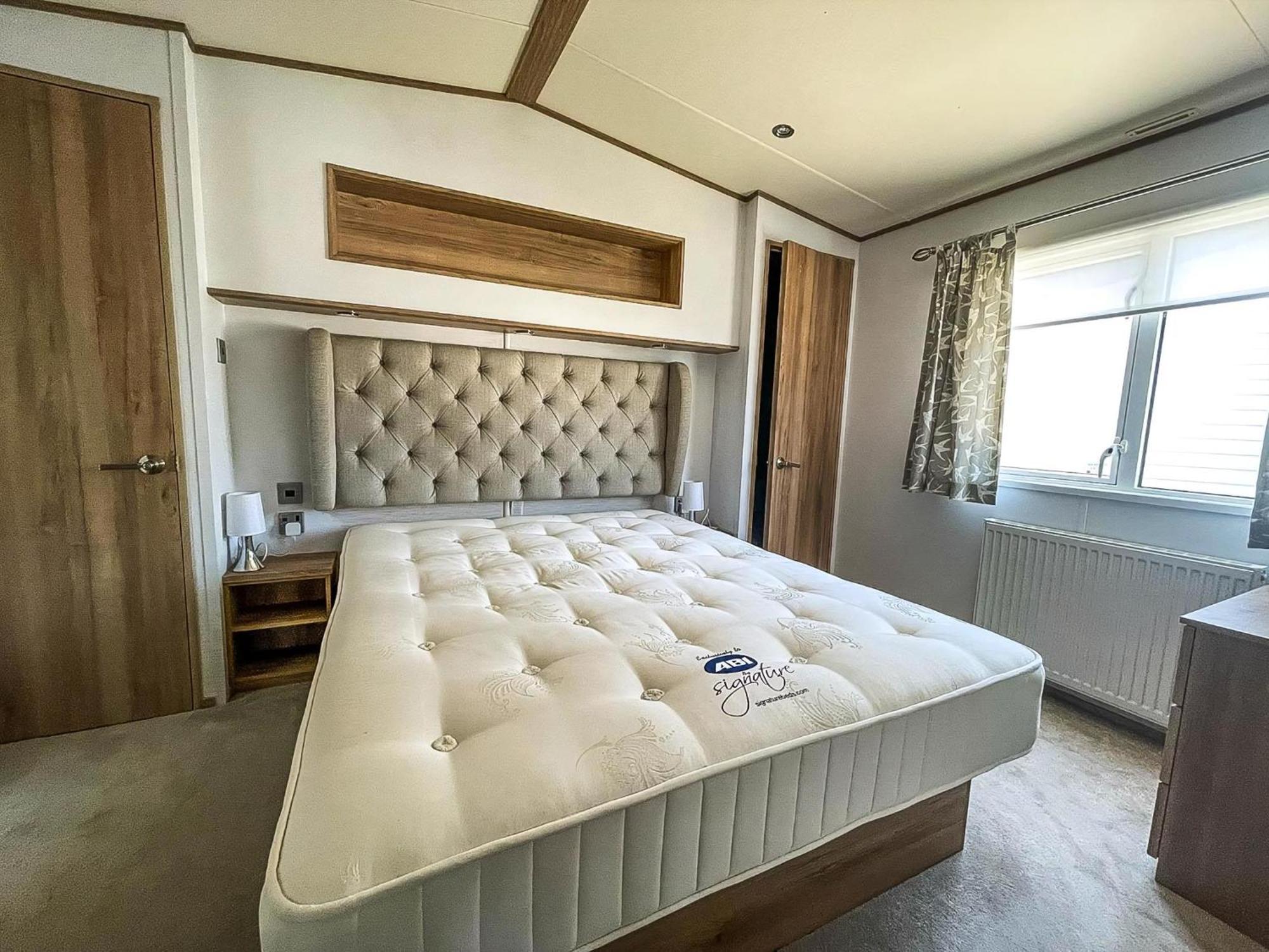 Beautiful Caravan With Decking At Carlton Meres Holiday Park, Suffolk Ref 60022M Saxmundham Exteriér fotografie