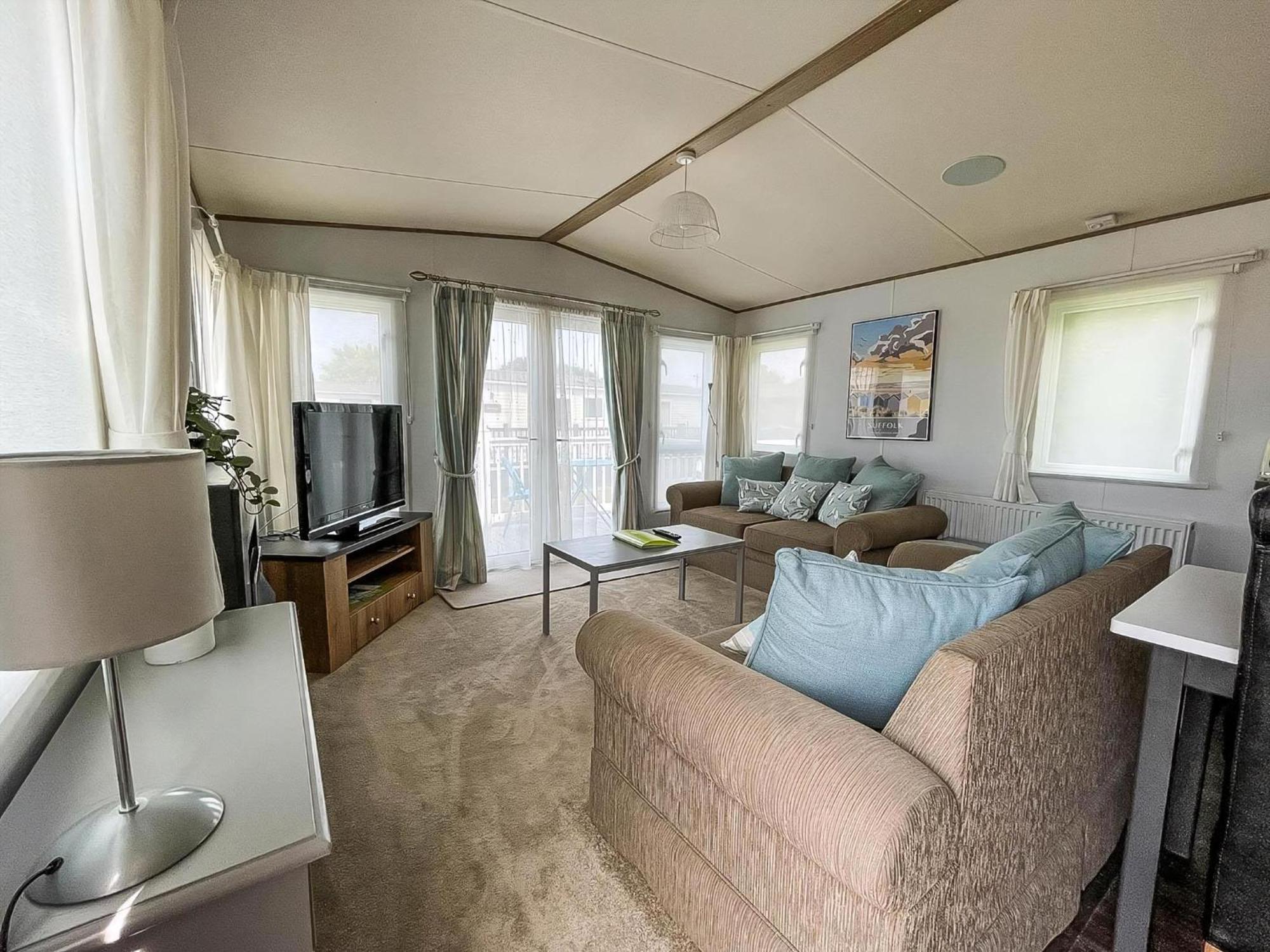 Beautiful Caravan With Decking At Carlton Meres Holiday Park, Suffolk Ref 60022M Saxmundham Exteriér fotografie