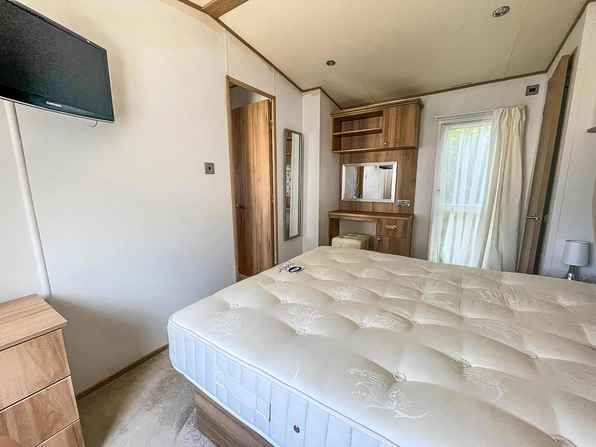 Beautiful Caravan With Decking At Carlton Meres Holiday Park, Suffolk Ref 60022M Saxmundham Exteriér fotografie
